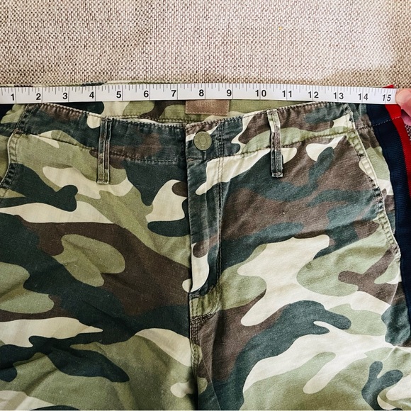 MOTHER No Zip Misfit Camo Pant in Size 27 - Picture 14 of 14
